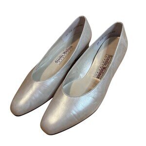 Studio Wallace Slip On Shoes Pearl Size 8.5 Low Heel Leather Office Career